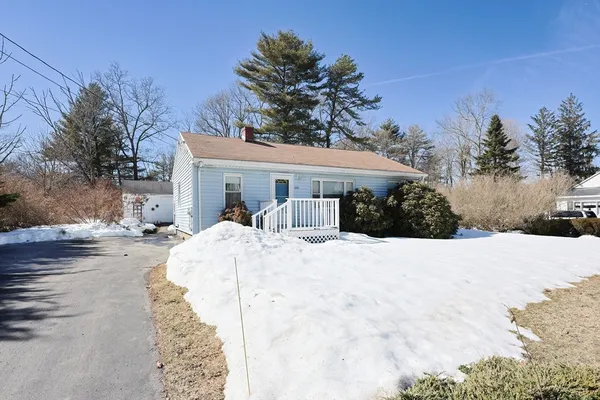 $459,000 | 440 South Street, Plainville, MA 02762