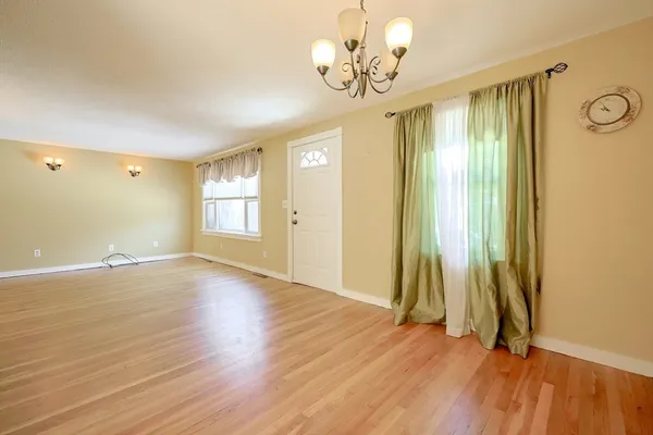 $459,000 | 440 South Street, Plainville, MA 02762