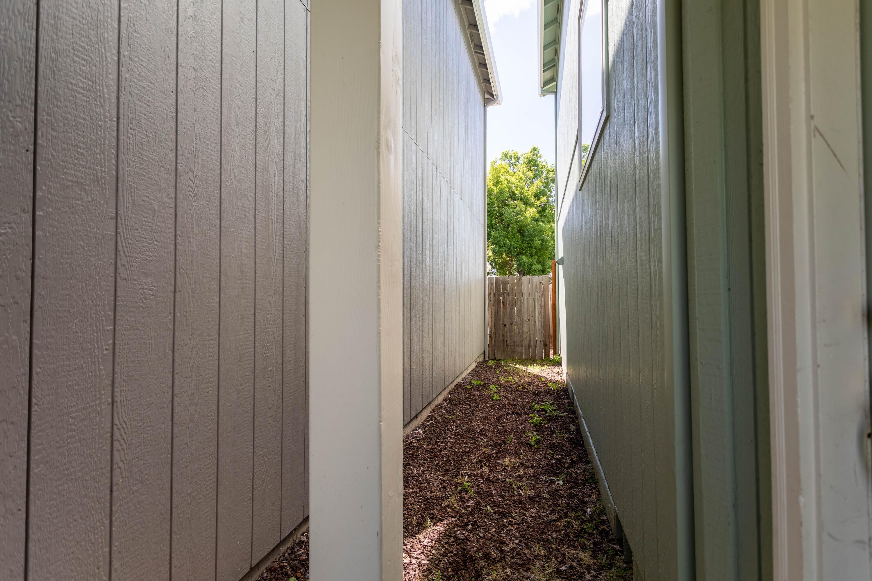 631 Shadow Way Central Point, OR 97502 - Photo 14 of 15 1-15