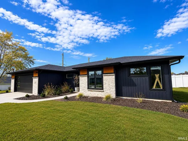 $344,900 | 10827 Kathy Drive, Fort Wayne, IN 46835