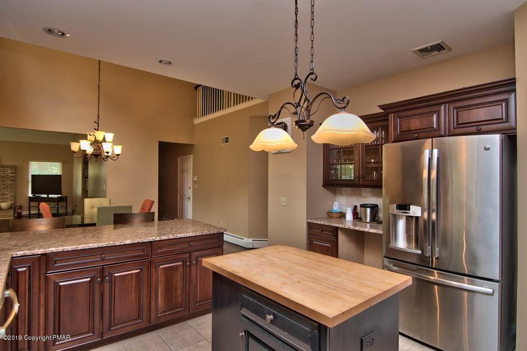 2169 Fox Run Road Stroudsburg, PA 18360 - Photo 18 of 66 Kitchen