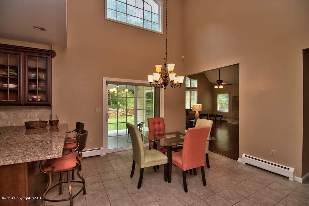 2169 Fox Run Road Stroudsburg, PA 18360 - Photo 19 of 66 a dining room with furniture and window