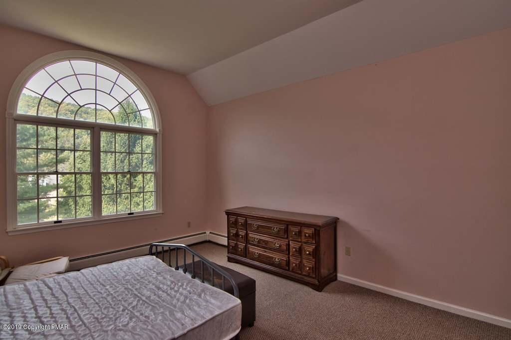 2169 Fox Run Road Stroudsburg, PA 18360 - Photo 39 of 66 Bedroom 2