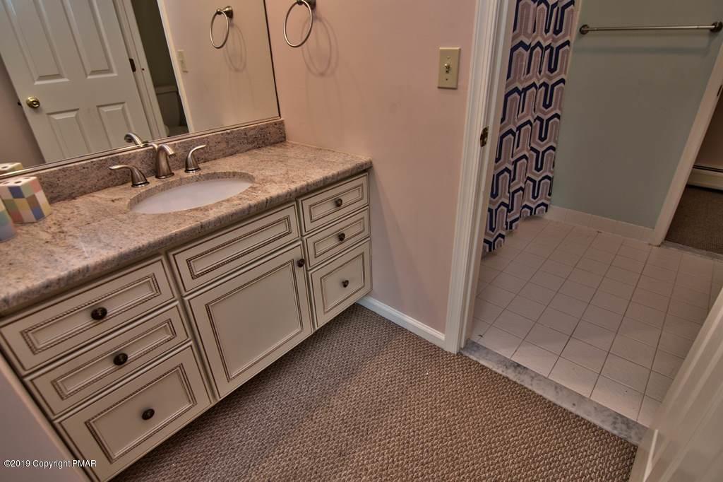 2169 Fox Run Road Stroudsburg, PA 18360 - Photo 41 of 66 Bathroom 2
