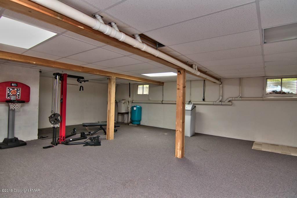 2169 Fox Run Road Stroudsburg, PA 18360 - Photo 56 of 66 a view of a garage