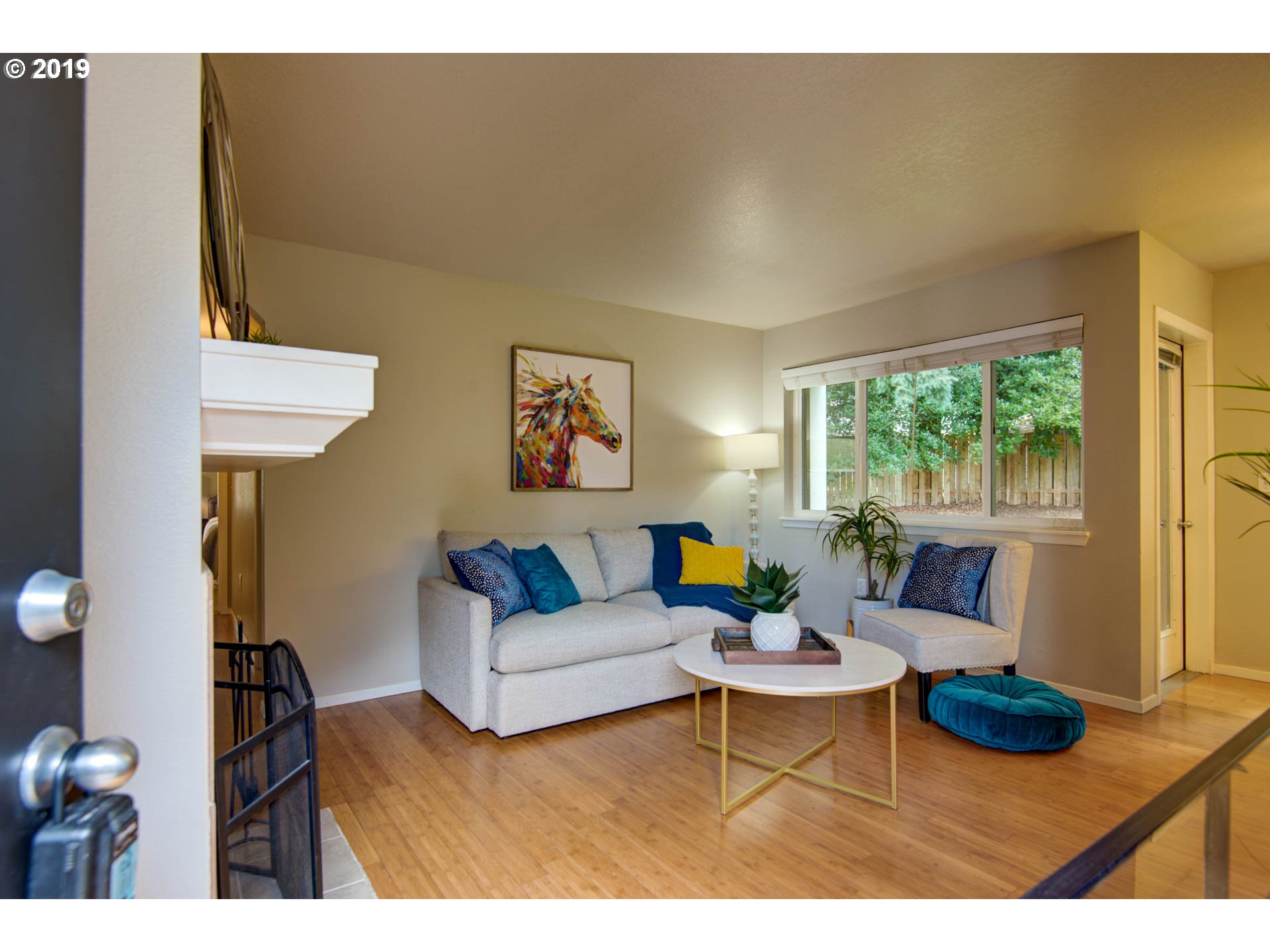 5225 Jean Road, Unit 514 Lake Oswego, OR 97035 - Photo 3 of 28 a living room with furniture and a large window