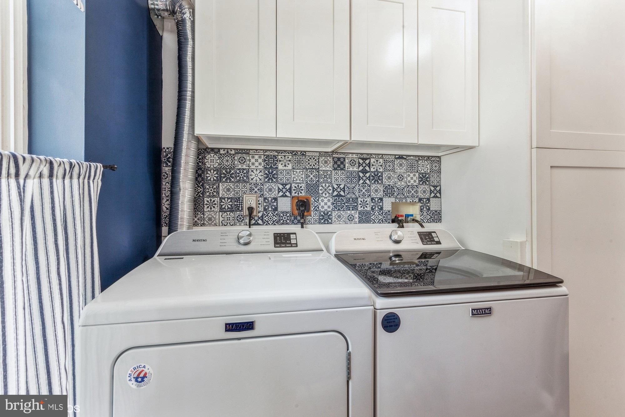 2425 Golupski Road Essex, MD 21221 - Photo 18 of 48 a utility room with dryer and washer