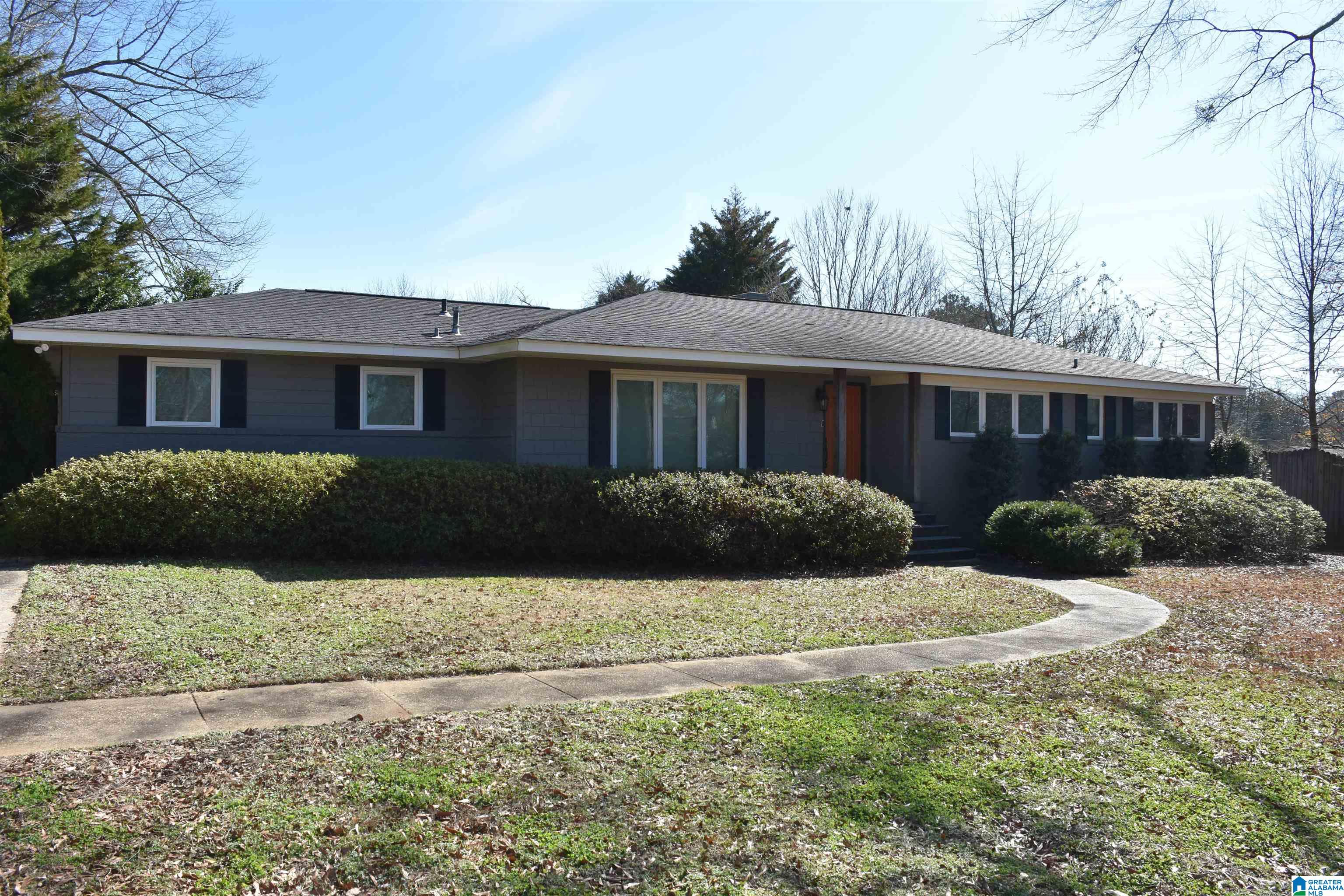 2402 Overhill Road Sylacauga, AL 35150 - Photo 2 of 27