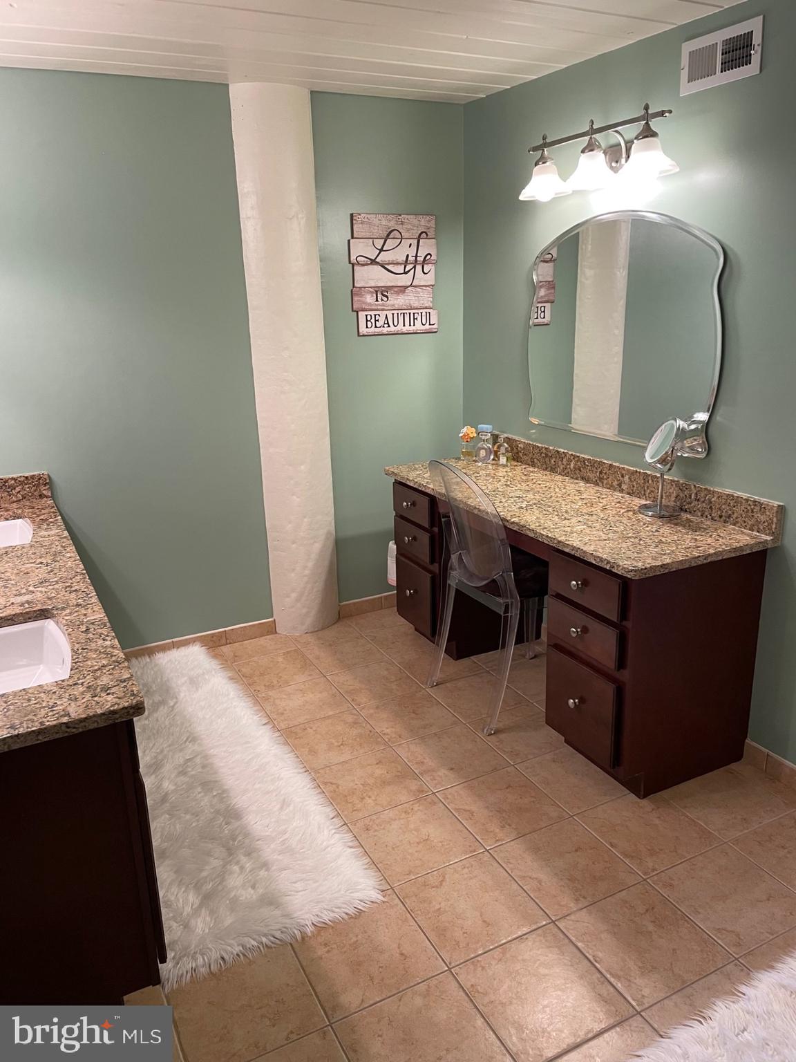 21 South Valley Forge Road, Unit 304 Lansdale, PA 19446 - Photo 22 of 47 Main Bath
