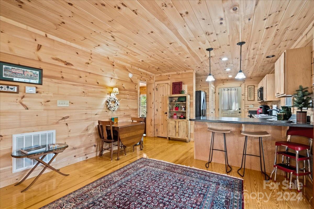 440 Jervey Road Landrum, SC 29356 - Photo 21 of 29 a very nice looking room with a large window