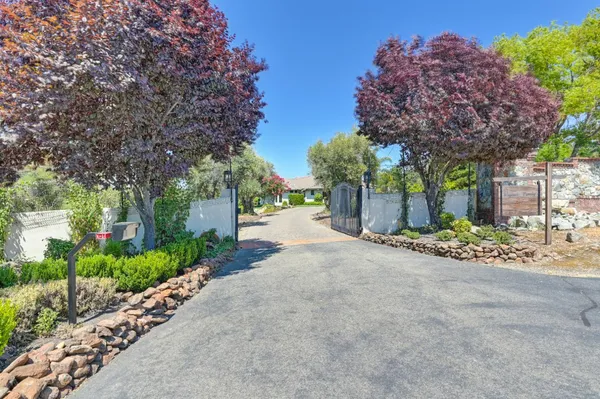 $5,800,000 | 5905 Barton Road, Loomis, CA 95650