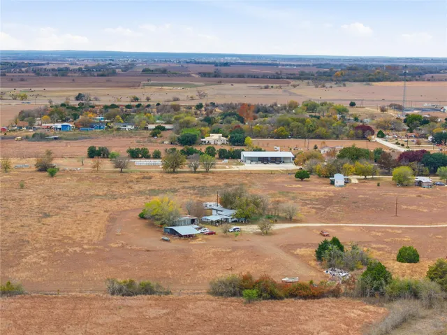 $389,999 | 498 Greenhouse Road, Martindale, TX 78655