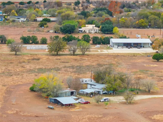 $389,999 | 498 Greenhouse Road, Martindale, TX 78655