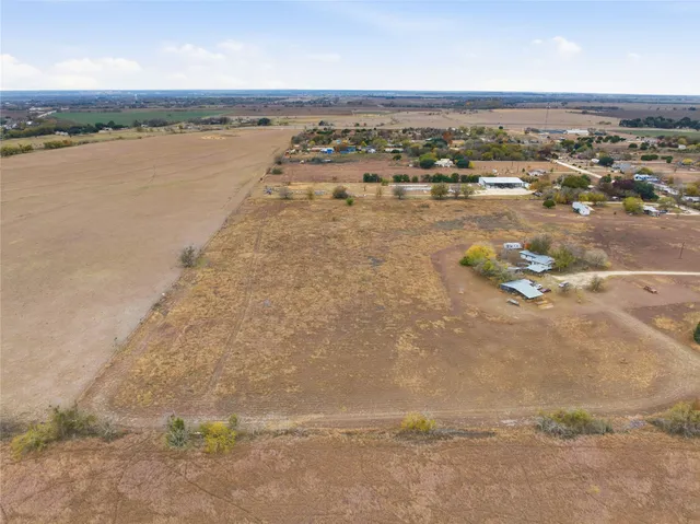 $389,999 | 498 Greenhouse Road, Martindale, TX 78655