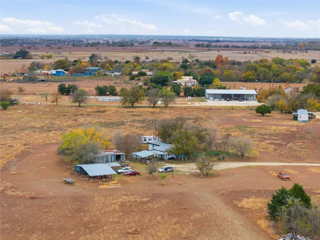 $389,999 | 498 Greenhouse Road, Martindale, TX 78655