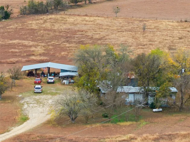 $389,999 | 498 Greenhouse Road, Martindale, TX 78655