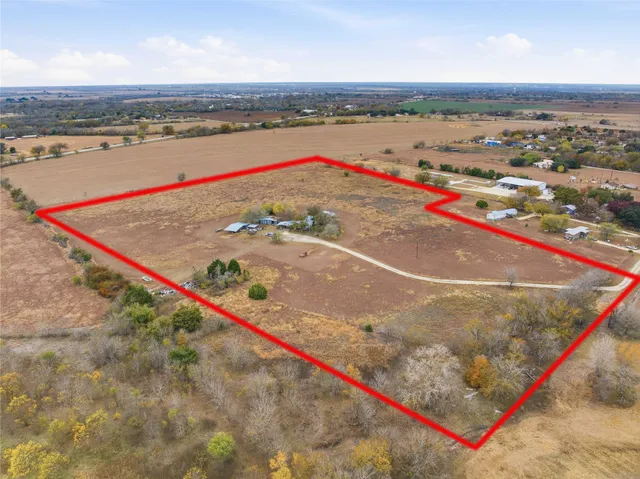 $389,999 | 498 Greenhouse Road, Martindale, TX 78655