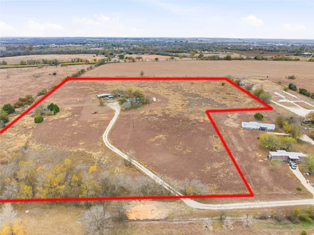 $389,999 | 498 Greenhouse Road, Martindale, TX 78655