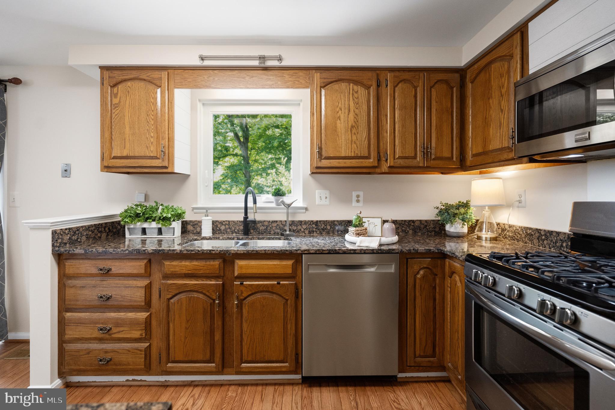 8943 Park Forest Drive Springfield, VA 22152 - Photo 23 of 74 SS appliances