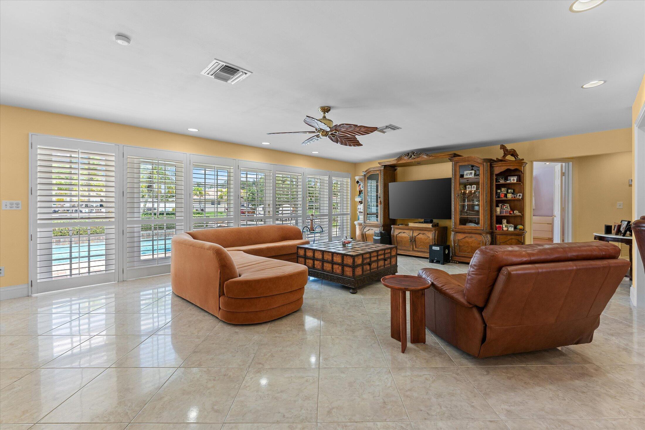 2141 Northeast 29th Street Lighthouse Point, FL 33064 - Photo 22 of 53 20