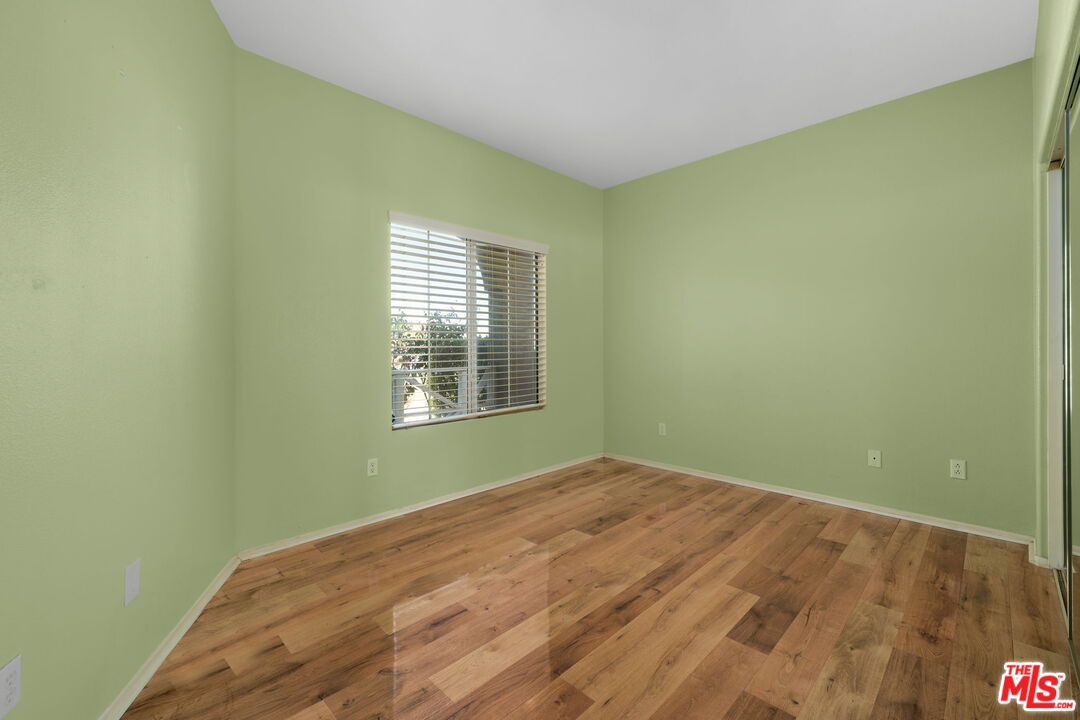 13623 Fox Point Road Victorville, CA 92392 - Photo 18 of 33 a view of a room with a large window