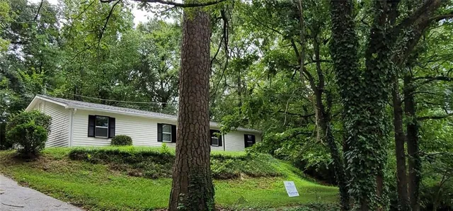 $1,650 | 2888 Parrott Avenue Northwest, Atlanta, GA 30318