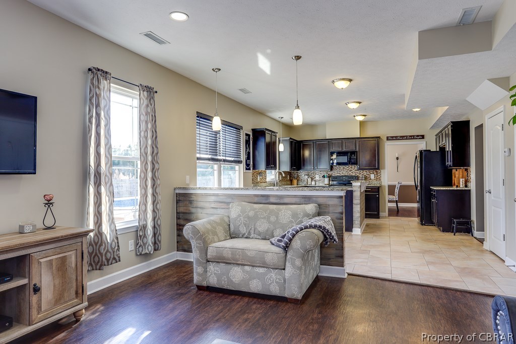 3984 Ordinary Loop Hayes, VA 23072 - Photo 10 of 35 Gallery Image 10
