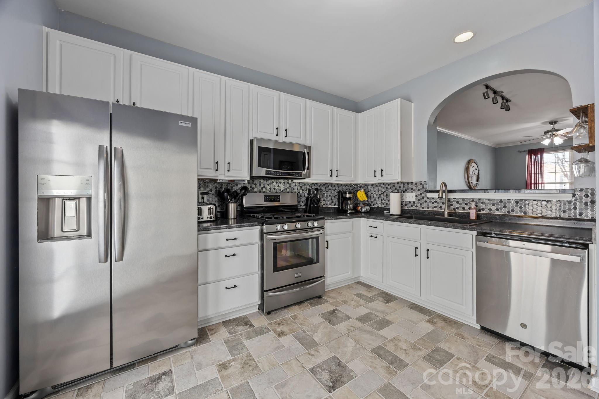 1125 Sienna Sand Way Fort Mill, SC 29708 - Photo 5 of 27 Gallery Image 5