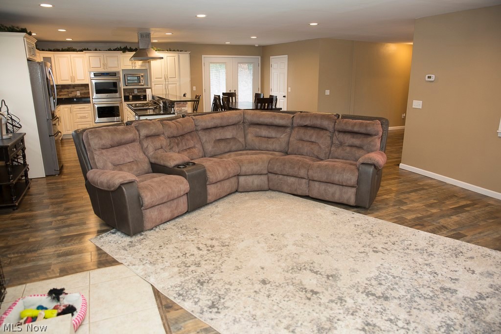 5343 Oak Point Road Lorain, OH 44053 - Photo 11 of 26 Gallery Image 11