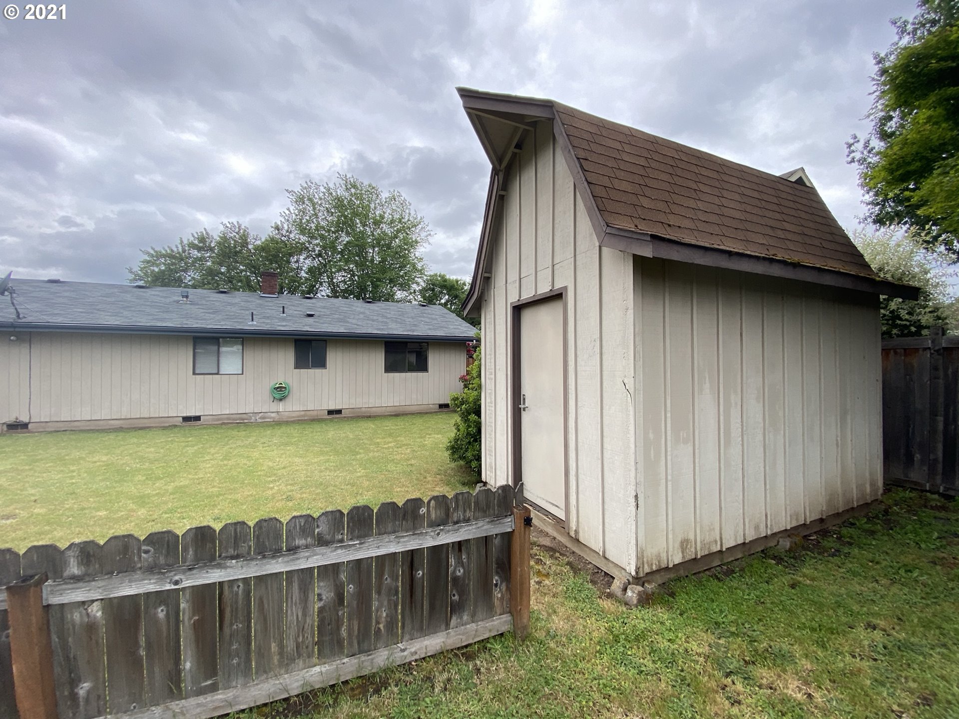 537 68th Place Springfield, OR 97478 - Photo 25 of 28