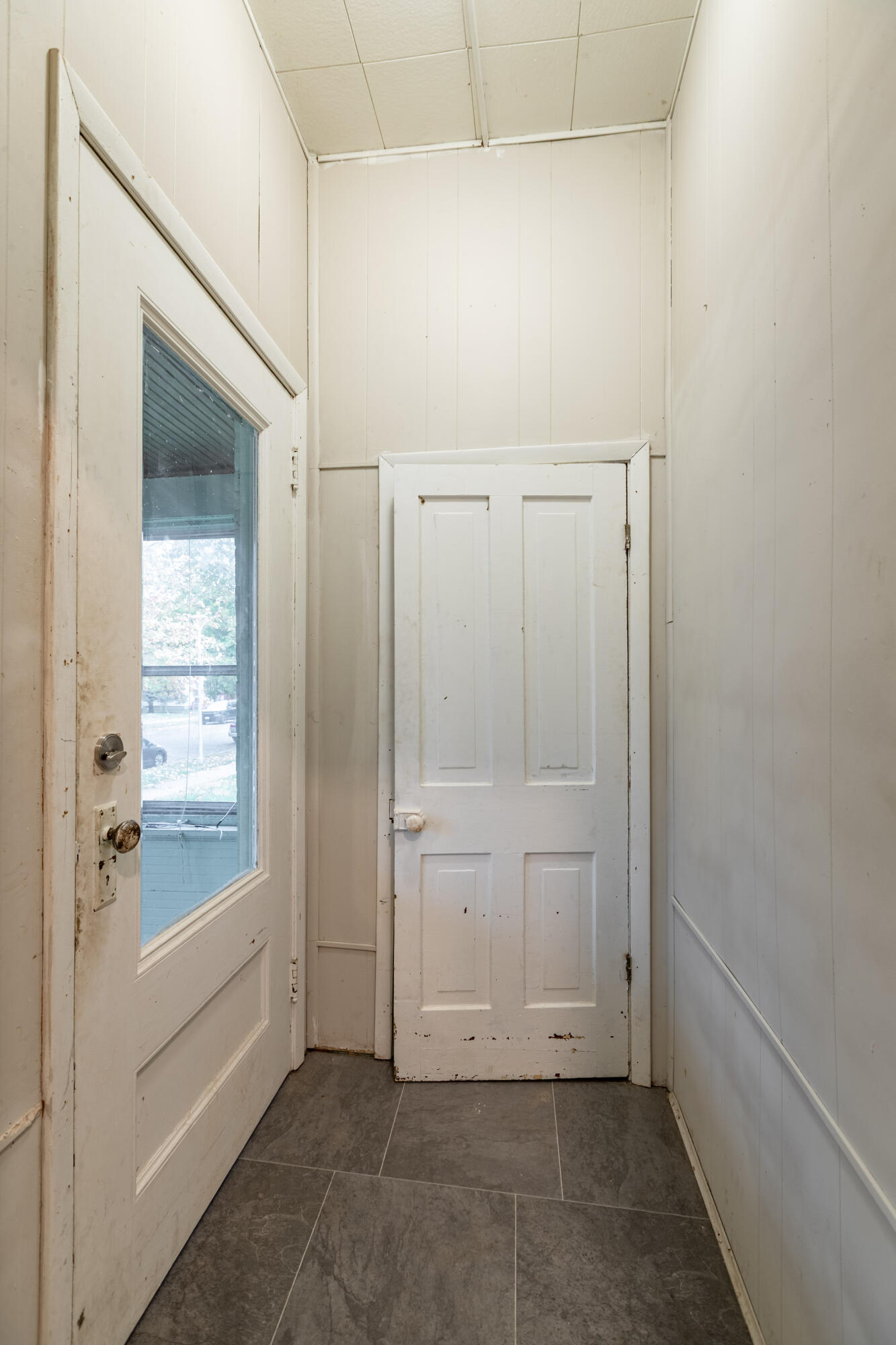 1027 6th Street South La Crosse, WI 54601 - Photo 12 of 22 C24I7090-HDR