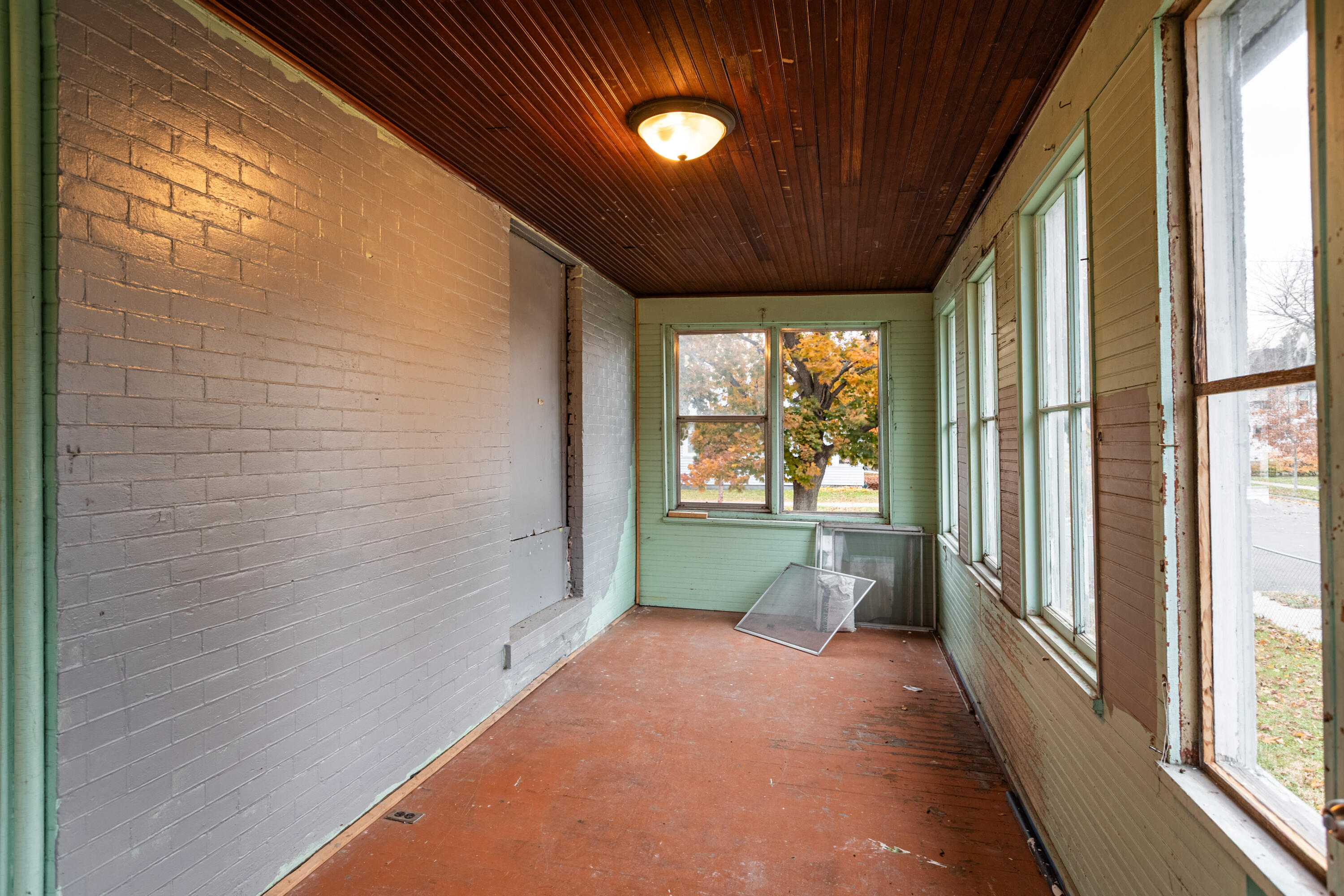 1027 6th Street South La Crosse, WI 54601 - Photo 13 of 22 C24I7093-HDR