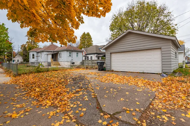 $149,900 | 1027 6th Street South, La Crosse, WI 54601