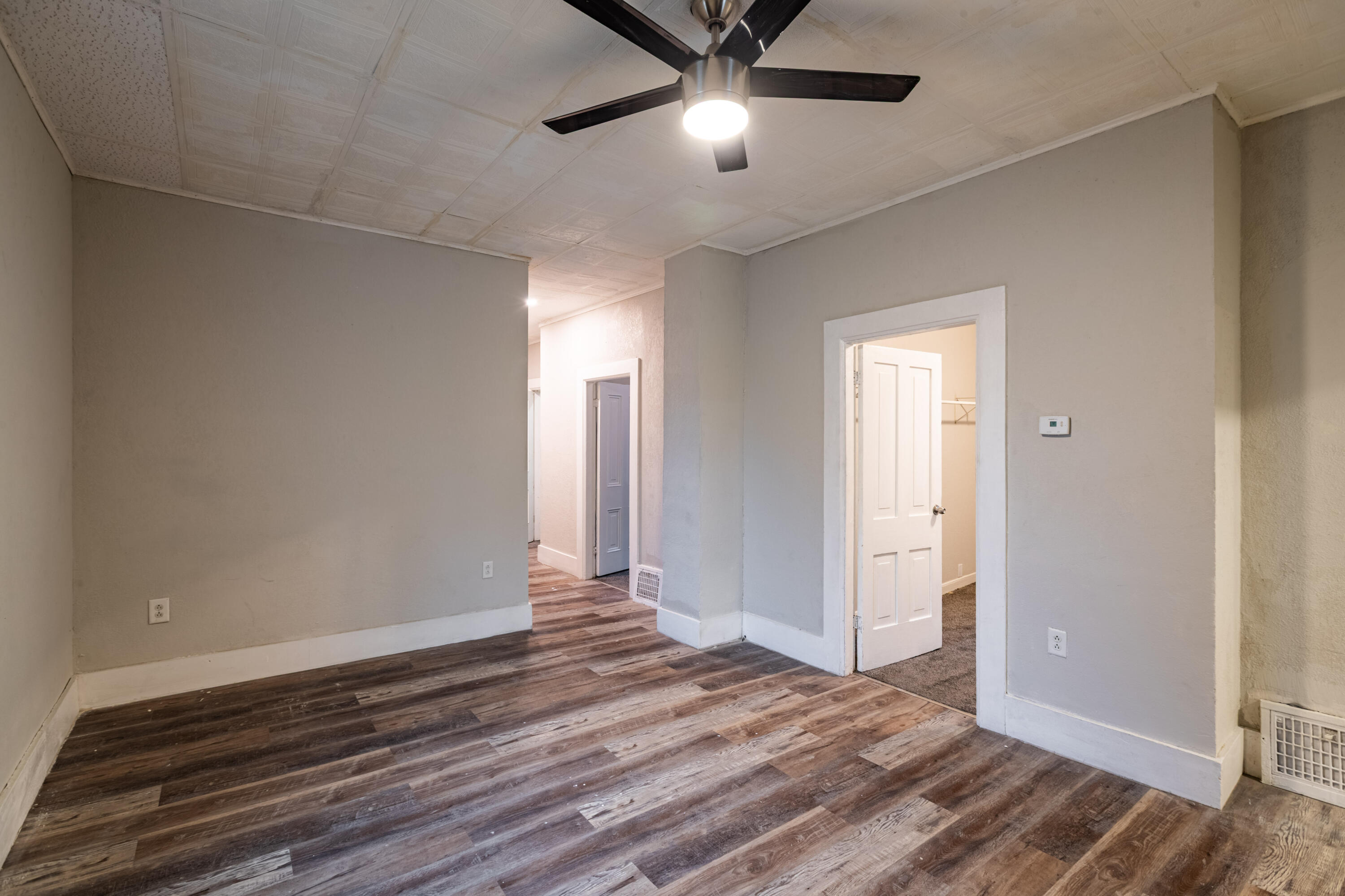 1027 6th Street South La Crosse, WI 54601 - Photo 7 of 22 C24I7078-HDR