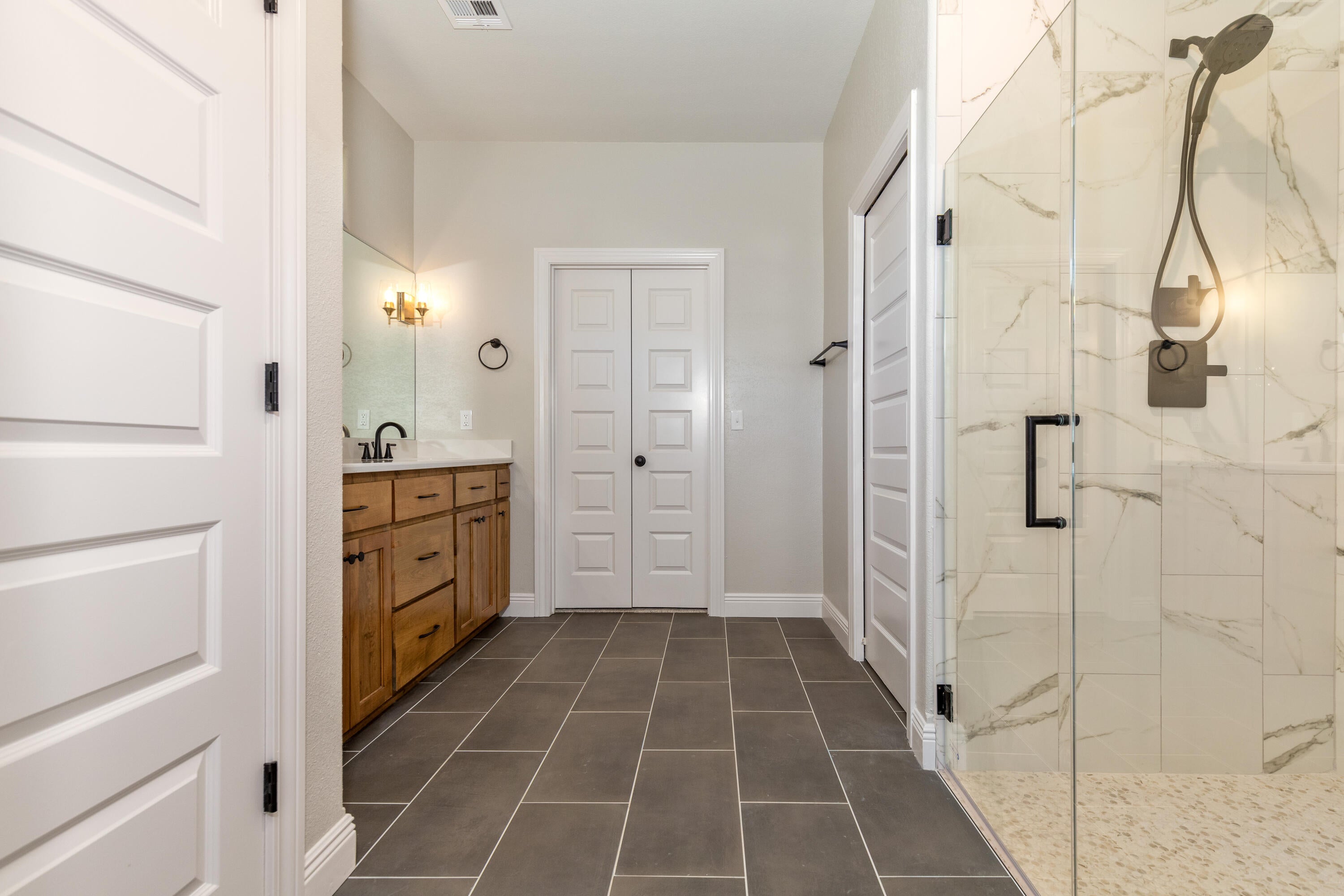30397 South 567 Road, Unit 80 Afton, OK 74331 - Photo 35 of 68 Master Bath with Walk-In Closet and Oversized Shower