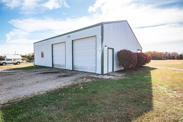 $475,000 | 203 West Lehnhoff Drive, Belle, MO 65013