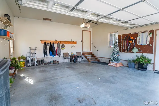 $475,000 | 203 West Lehnhoff Drive, Belle, MO 65013