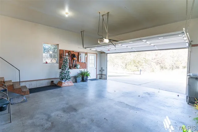 $475,000 | 203 West Lehnhoff Drive, Belle, MO 65013