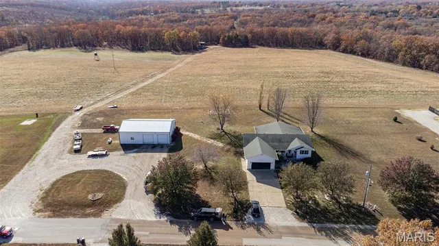 $475,000 | 203 West Lehnhoff Drive, Belle, MO 65013