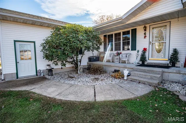 $475,000 | 203 West Lehnhoff Drive, Belle, MO 65013