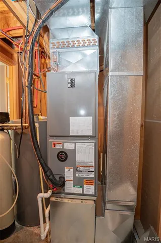 $475,000 | 203 West Lehnhoff Drive, Belle, MO 65013