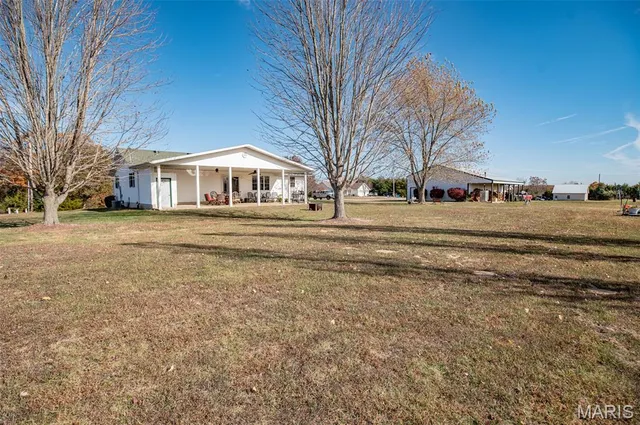 $475,000 | 203 West Lehnhoff Drive, Belle, MO 65013