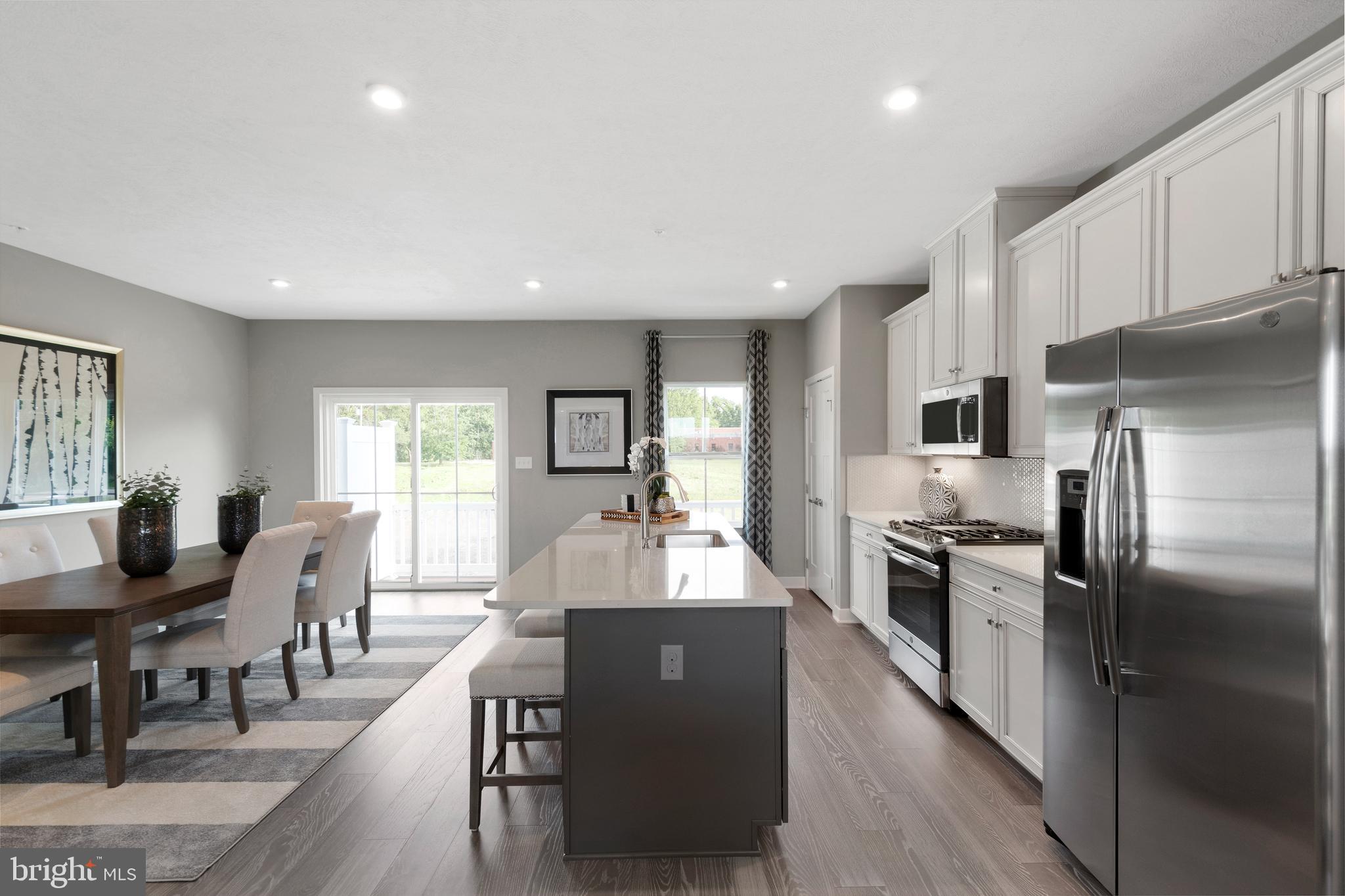 9014 Waller Tree Way Upper Marlboro, MD 20772 - Photo 19 of 20 Kitchen with Dining area