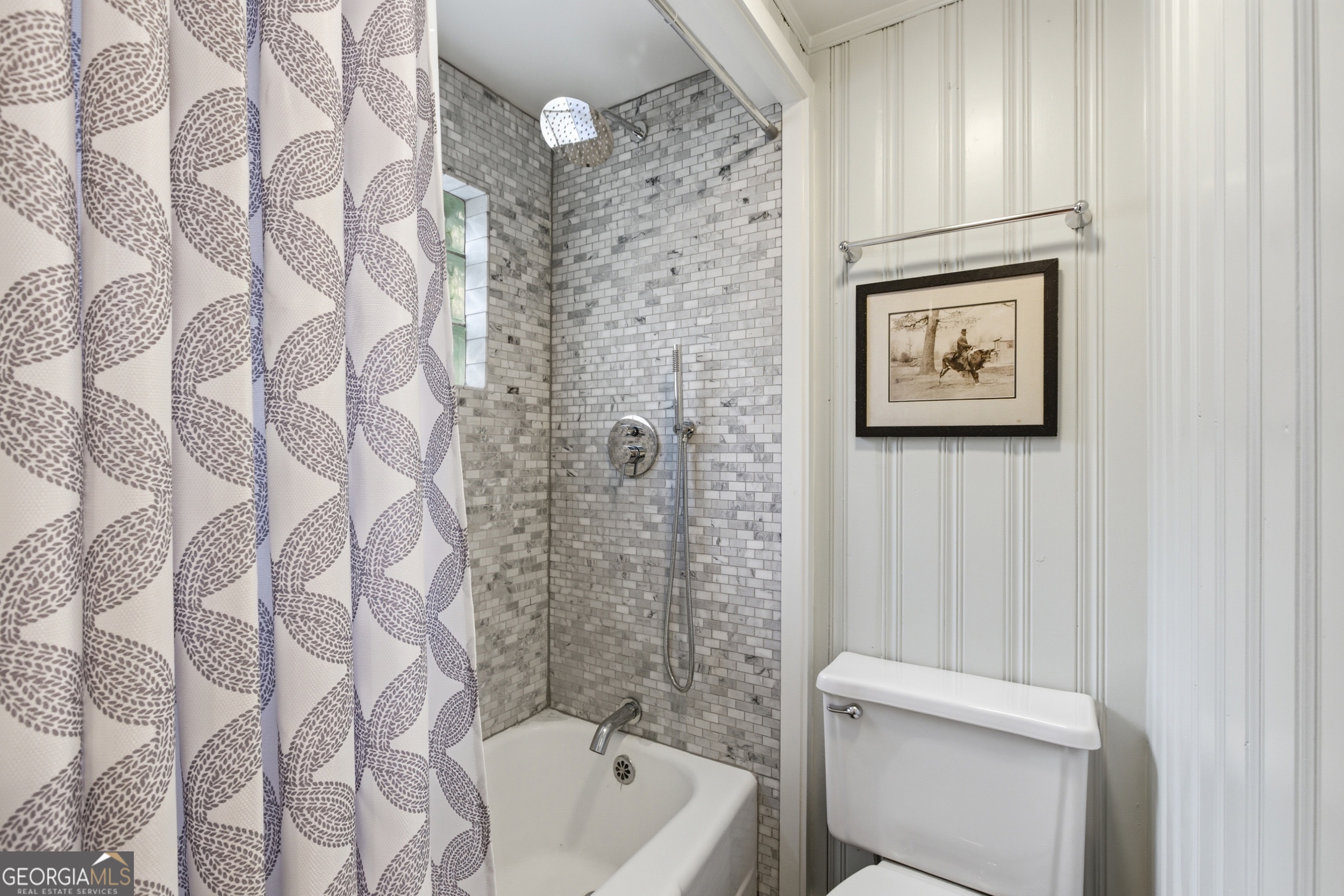 1921 Franklin Road Highlands, NC 28741 - Photo 21 of 72 a bathroom with a toilet and a tub