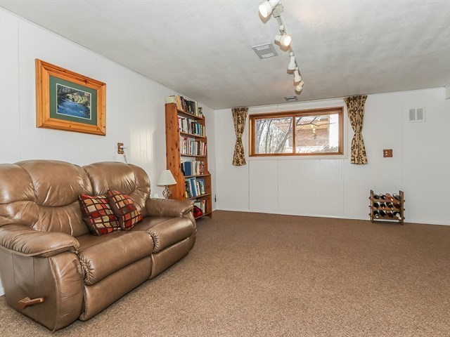 1237 Countryside Drive Elgin, IL 60123 - Photo 16 of 22