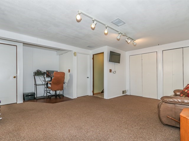 1237 Countryside Drive Elgin, IL 60123 - Photo 18 of 22