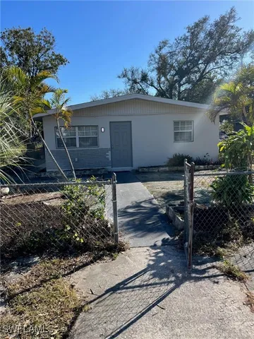 $485,000 | 2640-2642 St Charles Street, Fort Myers, FL 33916