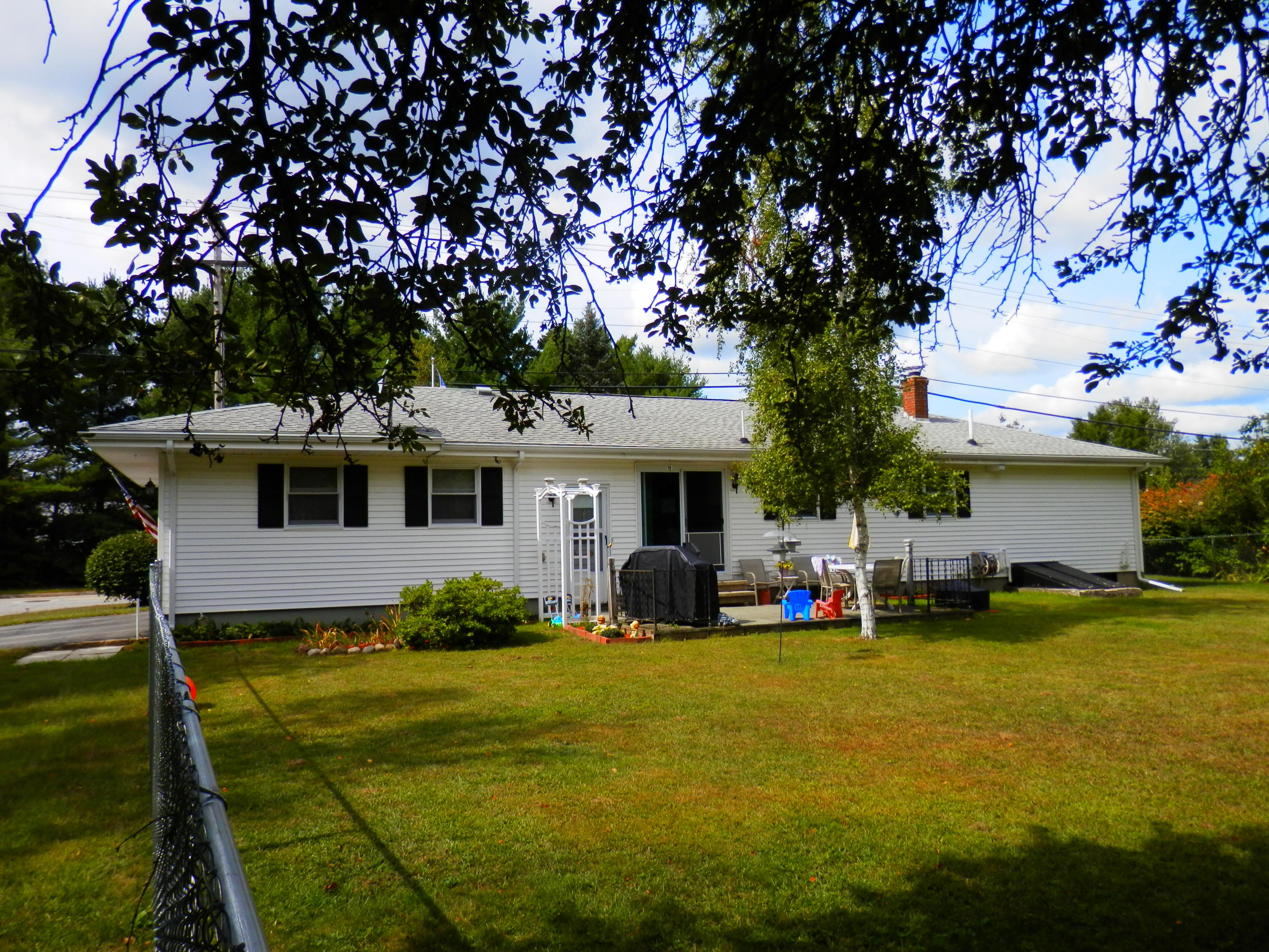 251 Pond Road Lewiston, ME 04240 - Photo 7 of 9 P9060441