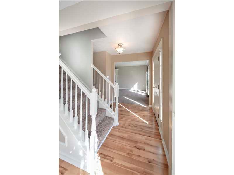 116 Moffett Run Road Aliquippa, PA 15001 - Photo 3 of 25 Entry/Foyer.