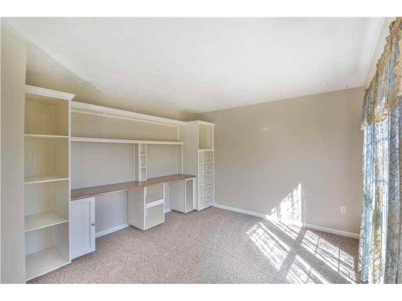 116 Moffett Run Road Aliquippa, PA 15001 - Photo 6 of 25 Living Room.